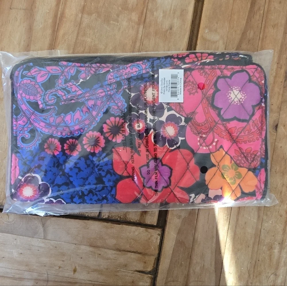 Vera Bradley Front Zip Wristlet